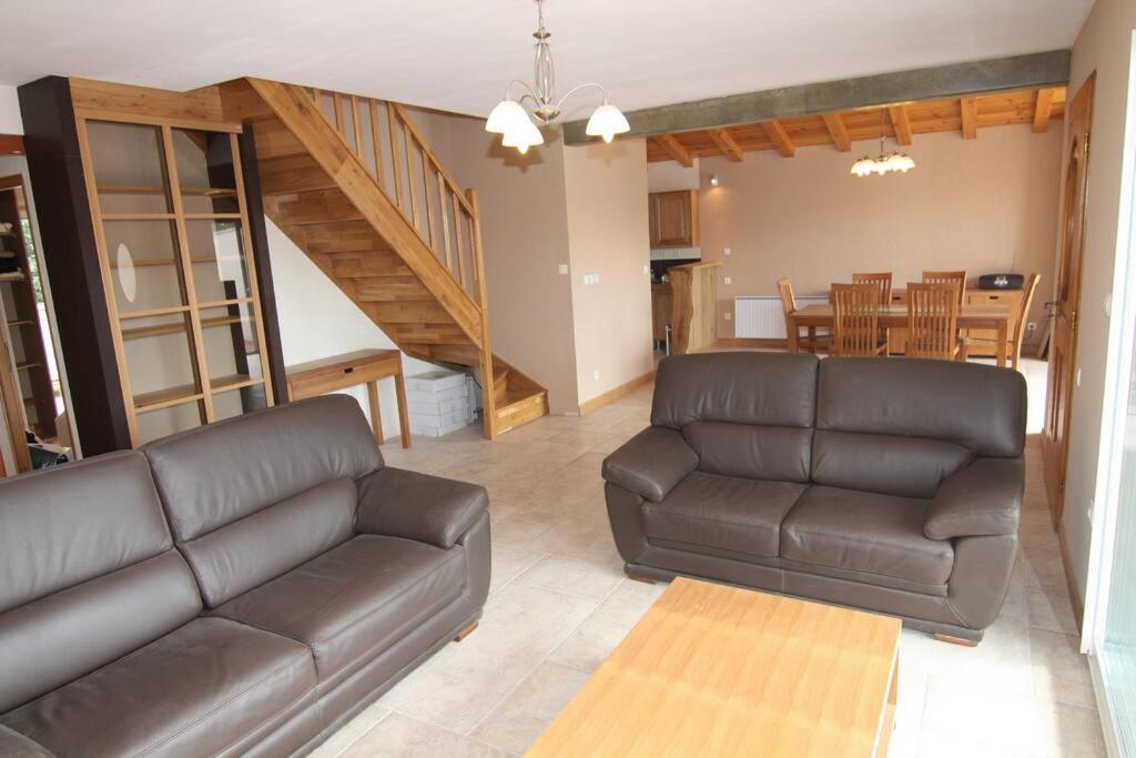 Grande Neuve Avec Piscine Pres Et Sete Villa